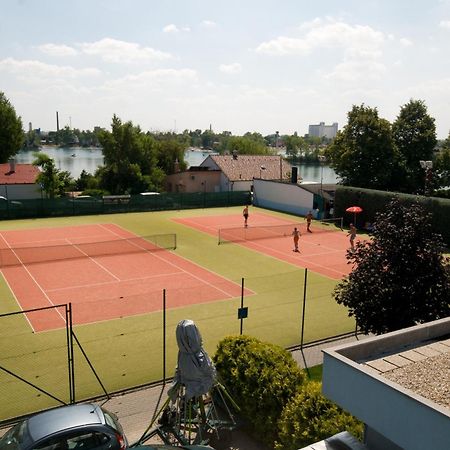 Hotel Senec Aqua Resort - Family Friendly Екстер'єр фото