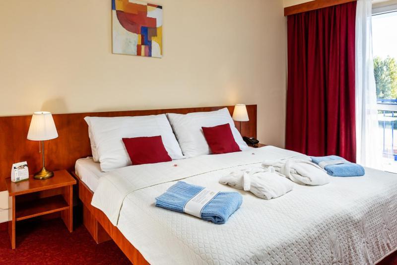 Hotel Senec Aqua Resort - Family Friendly Екстер'єр фото