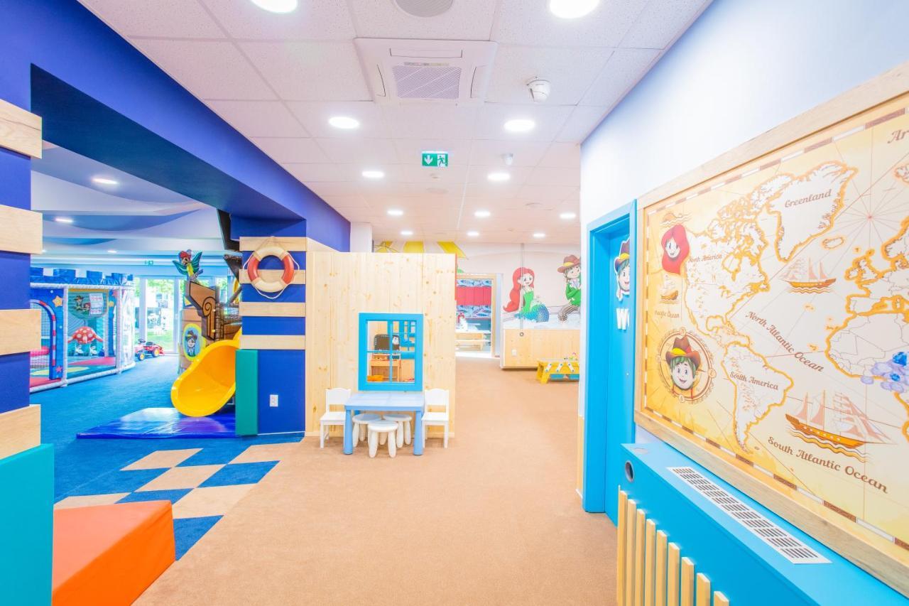 Hotel Senec Aqua Resort - Family Friendly Екстер'єр фото