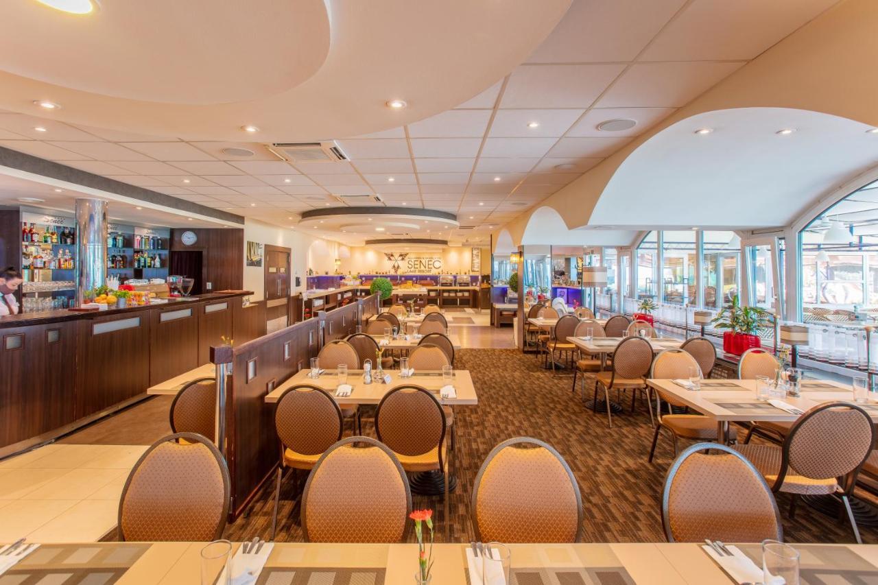 Hotel Senec Aqua Resort - Family Friendly Екстер'єр фото